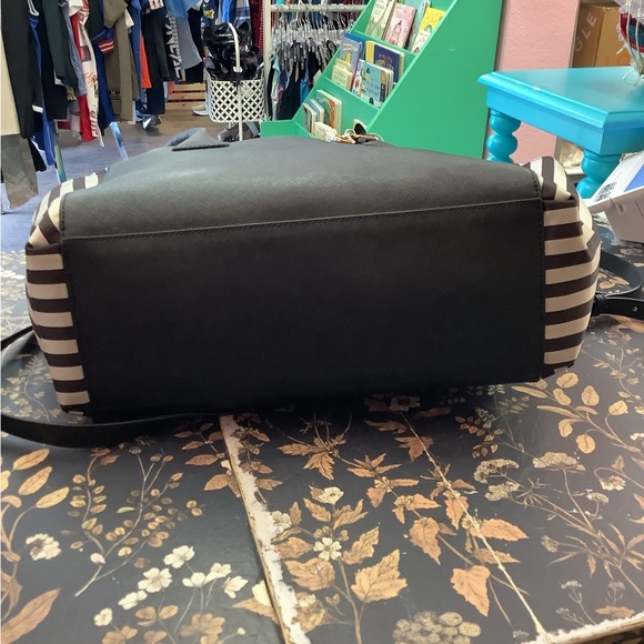 Henri Bendel Black and White Striped diaper bag - Picture 3 of 5
